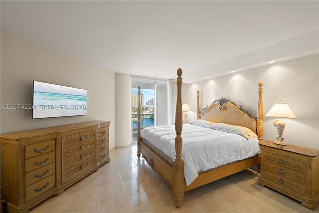 7000 Island Blvd 609, Aventura, FL 33160