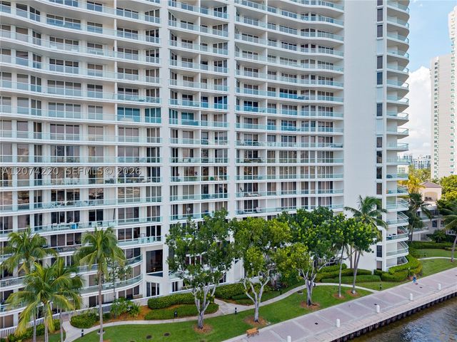 7000 Island Blvd 609, Aventura, FL 33160