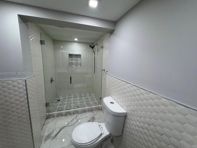 15011 Coconut Court 15011, Miami Lakes, FL 33014