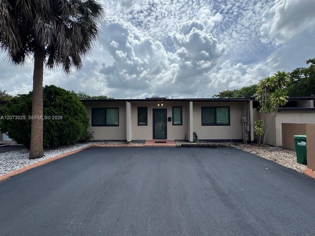 15011 Coconut Court 15011, Miami Lakes, FL 33014