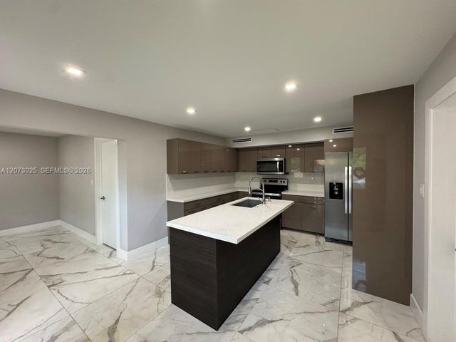 15011 Coconut Court 15011, Miami Lakes, FL 33014