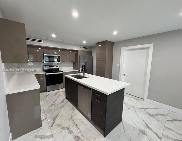 15011 Coconut Court 15011, Miami Lakes, FL 33014