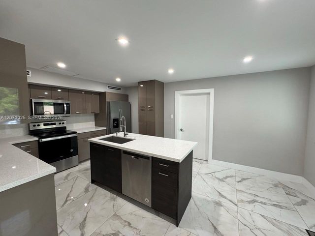 15011 Coconut Court 15011, Miami Lakes, FL 33014