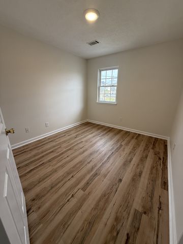 2128 Candlebrook Ct, Madison, TN 37115