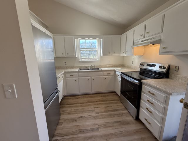 2128 Candlebrook Ct, Madison, TN 37115