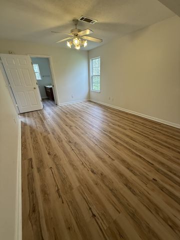 2128 Candlebrook Ct, Madison, TN 37115