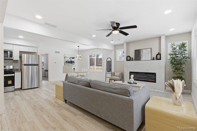 12611 Stoepel Street, Detroit, MI 48238