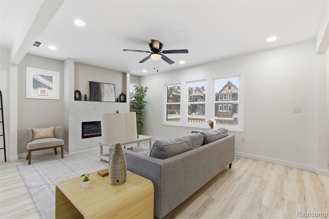 12611 Stoepel Street, Detroit, MI 48238