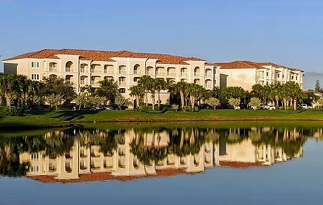 35 Harbour Isle Drive W 202, Fort Pierce, FL 34949