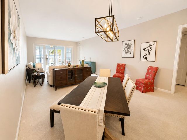 35 Harbour Isle Drive W 202, Fort Pierce, FL 34949