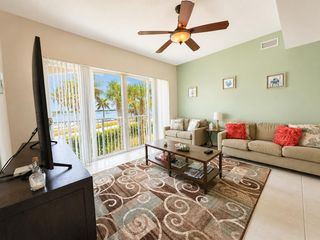 35 Harbour Isle Drive W 202, Fort Pierce, FL 34949