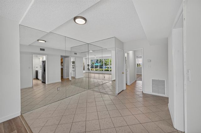 180 Isle Of Venice Dr 99, Fort Lauderdale, FL 33301