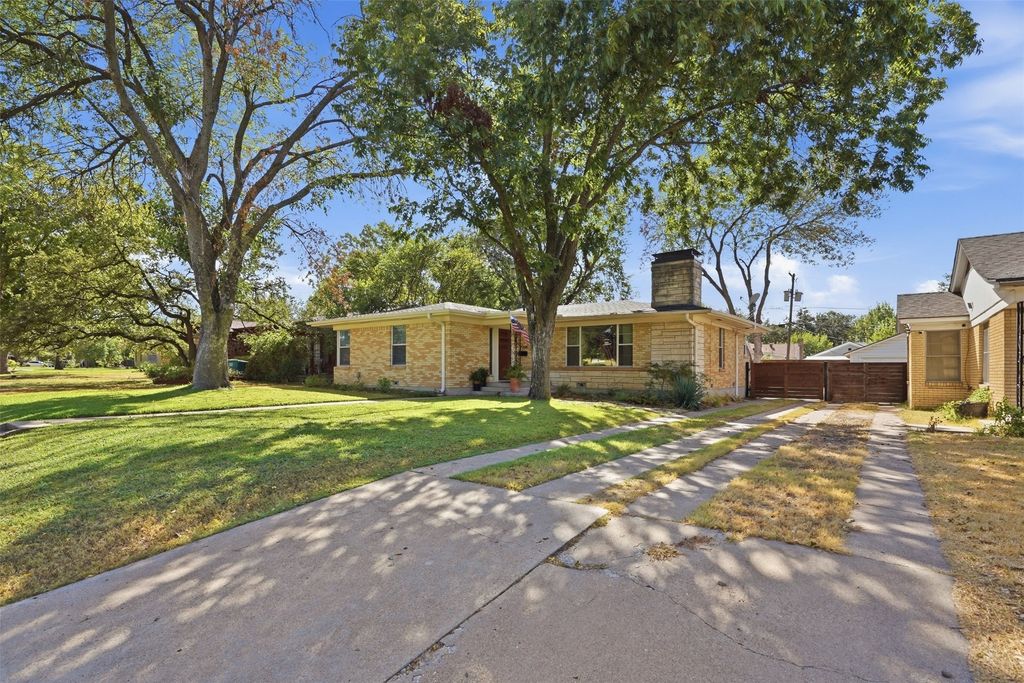 2908 Ryan Place Drive, Fort Worth, TX 76110 — photo 5