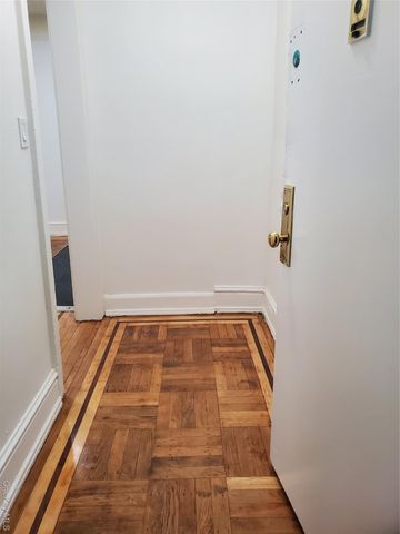 3750 86 street 34, Jackson Heights, NY 11372