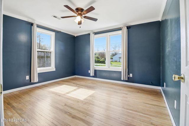 335 S Fowler St, Clinton, TN 37716