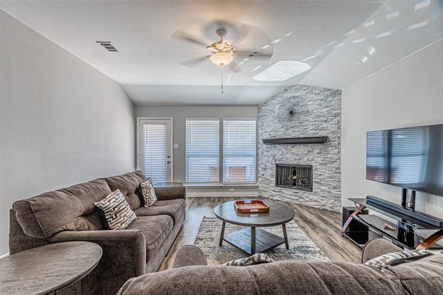 2261 Fieldcrest Drive, Rockwall, TX 75032