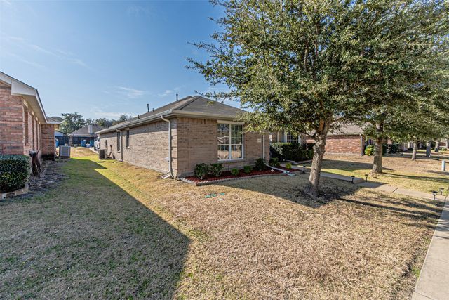 2261 Fieldcrest Drive, Rockwall, TX 75032