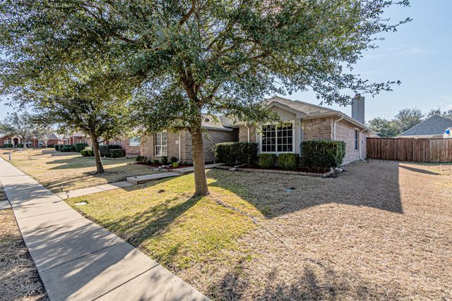 2261 Fieldcrest Drive, Rockwall, TX 75032