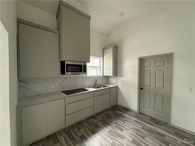 1019 Miller Avenue, Mission, TX 78572