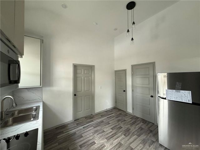 1019 Miller Avenue, Mission, TX 78572