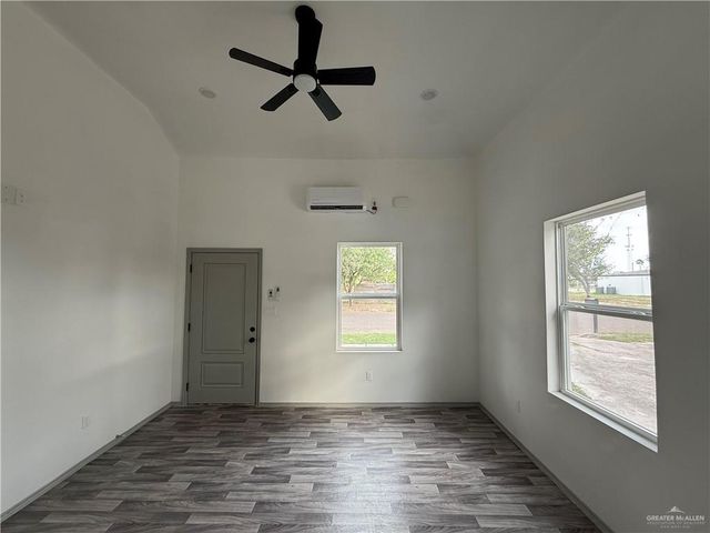 1019 Miller Avenue, Mission, TX 78572