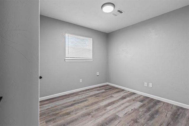 411 S Silver Drive, Mustang, OK 73064