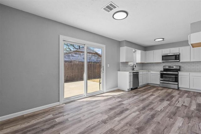 411 S Silver Drive, Mustang, OK 73064