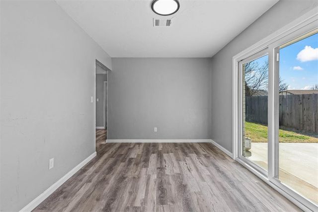 411 S Silver Drive, Mustang, OK 73064