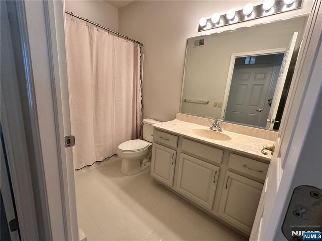 37 Lakeland Drive, Barnegat, NJ 08005