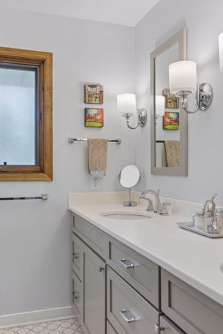 1847 Faro Lane, Mendota Heights, MN 55118