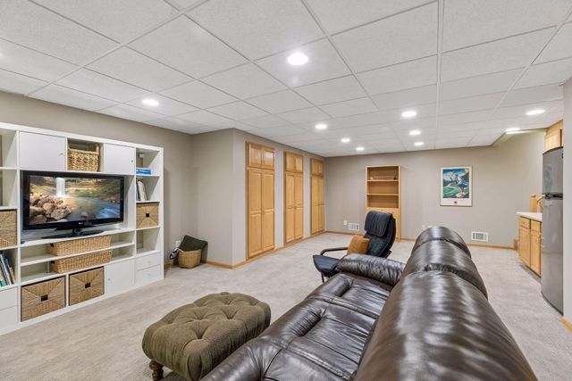 1847 Faro Lane, Mendota Heights, MN 55118