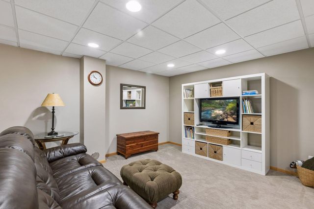 1847 Faro Lane, Mendota Heights, MN 55118
