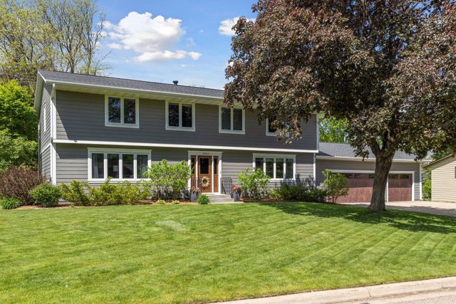 1847 Faro Lane, Mendota Heights, MN 55118
