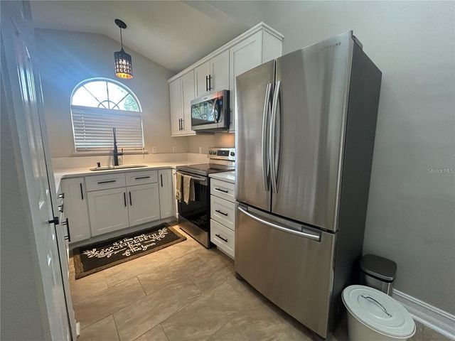 6738 MAGNOLIA POINTE CIRCLE, Orlando, FL 32810