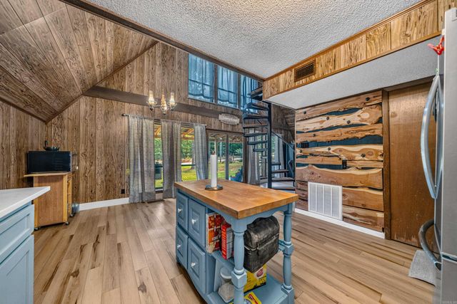 180 Sonny Mountain Road, Hot Springs, AR 71913