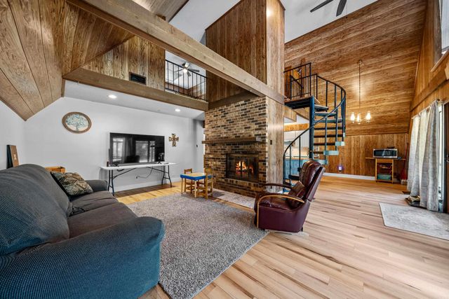 180 Sonny Mountain Road, Hot Springs, AR 71913