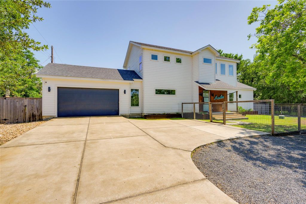 1305 Village West DR, Austin, TX 78733