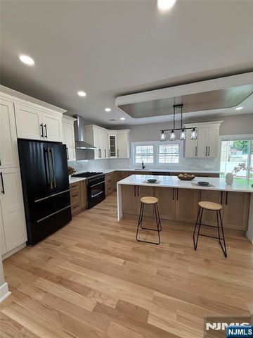 138 5th Street, Saddle Brook, NJ 07663