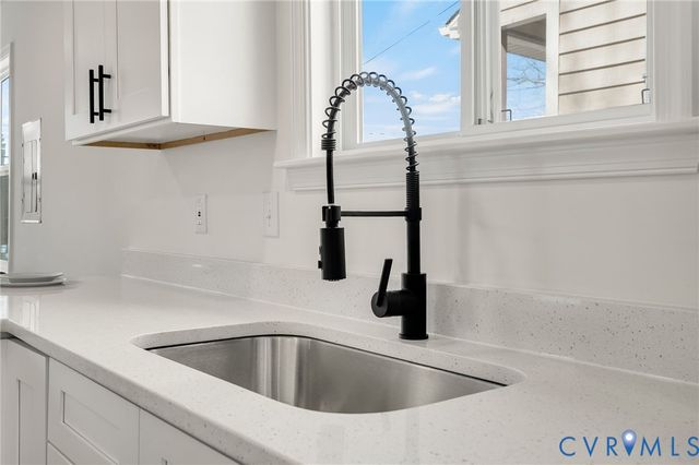 915 High Pearl St, Petersburg, VA 23803