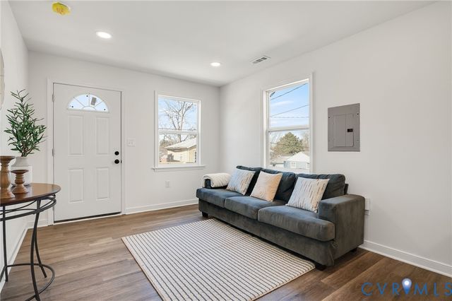 915 High Pearl St, Petersburg, VA 23803