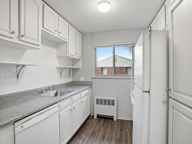 11420 Canal Road 203, Sterling Heights, MI 48314