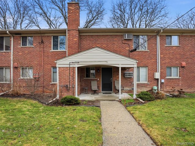 11420 Canal Road 203, Sterling Heights, MI 48314