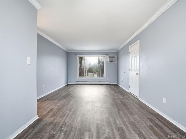 11420 Canal Road 203, Sterling Heights, MI 48314