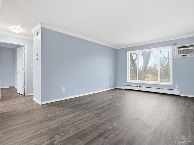 11420 Canal Road 203, Sterling Heights, MI 48314