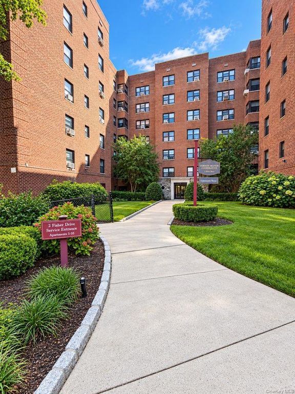 2 Fisher Drive 501, Mount Vernon, NY 10552 — exterior