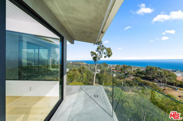 23812 Malibu Crest Drive, Malibu, CA 90265