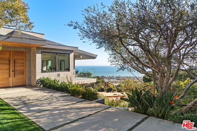 23812 Malibu Crest Drive, Malibu, CA 90265