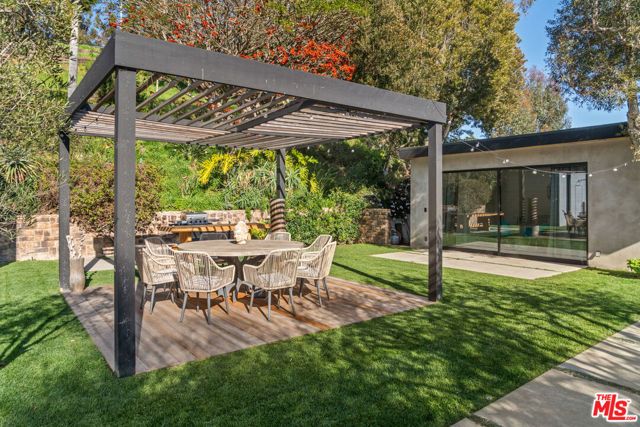 23812 Malibu Crest Drive, Malibu, CA 90265