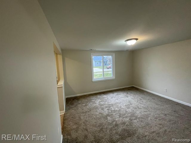 27124 Vance Street, Madison Heights, MI 48071