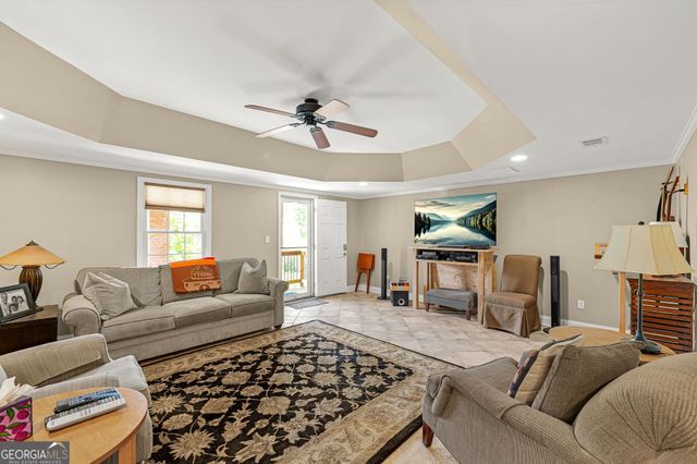 1087 Westbrooke Way NE, Brookhaven, GA 30319